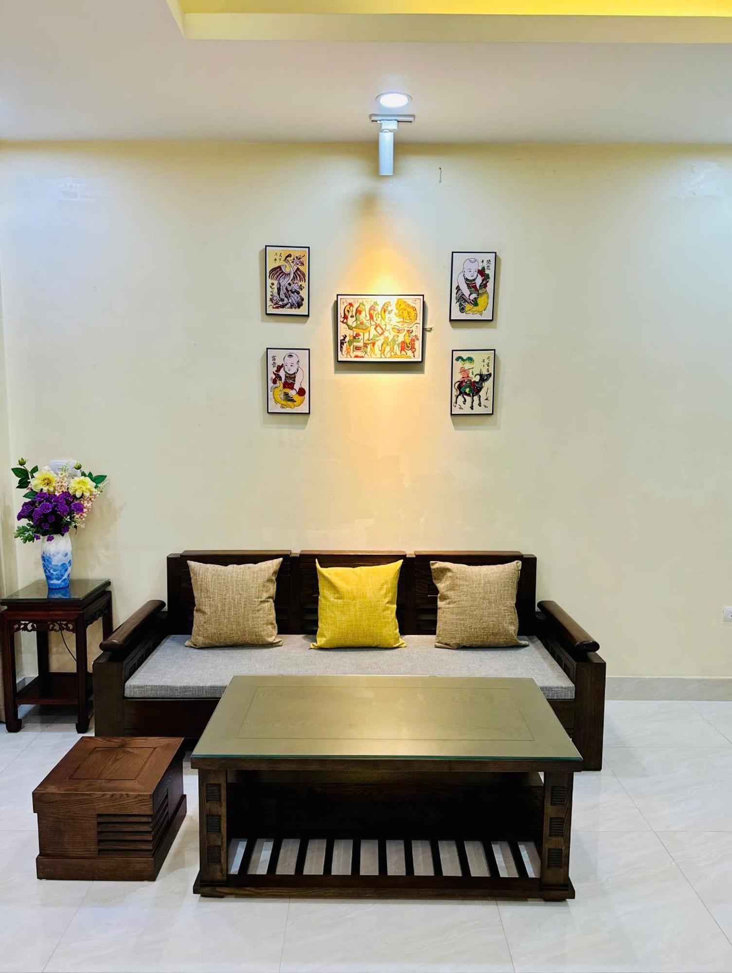Vietnam Travelers 1 With Private Balcony *